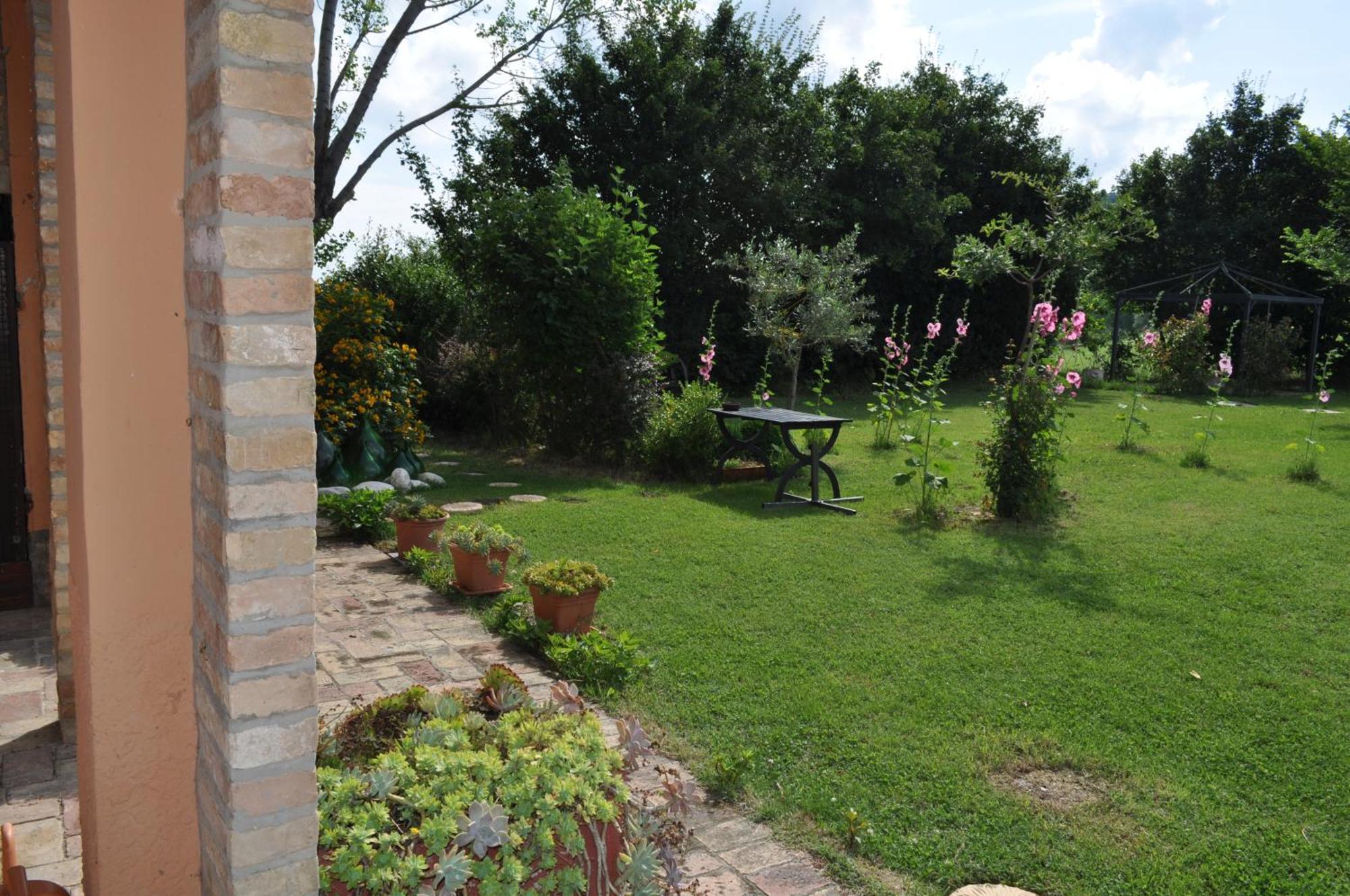 Agriturismo Isola Dei Calanchi - Guest House Atri Kültér fotó